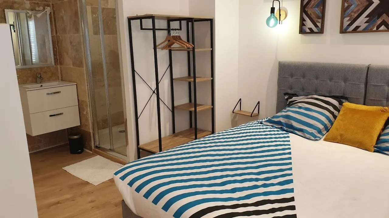 Superbe Maison 68M2 Avec Cour -Hypercentre Avignon