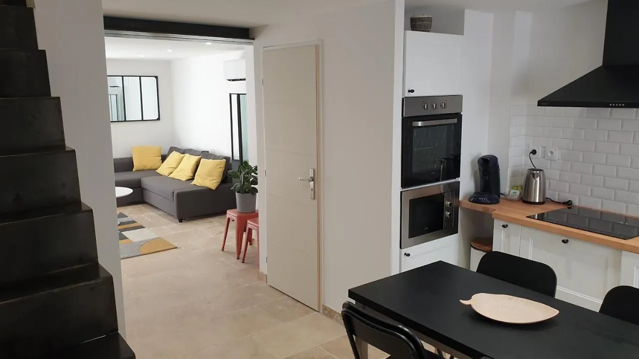 Superbe Maison 68M2 Avec Cour -Hypercentre Avignon 0*,