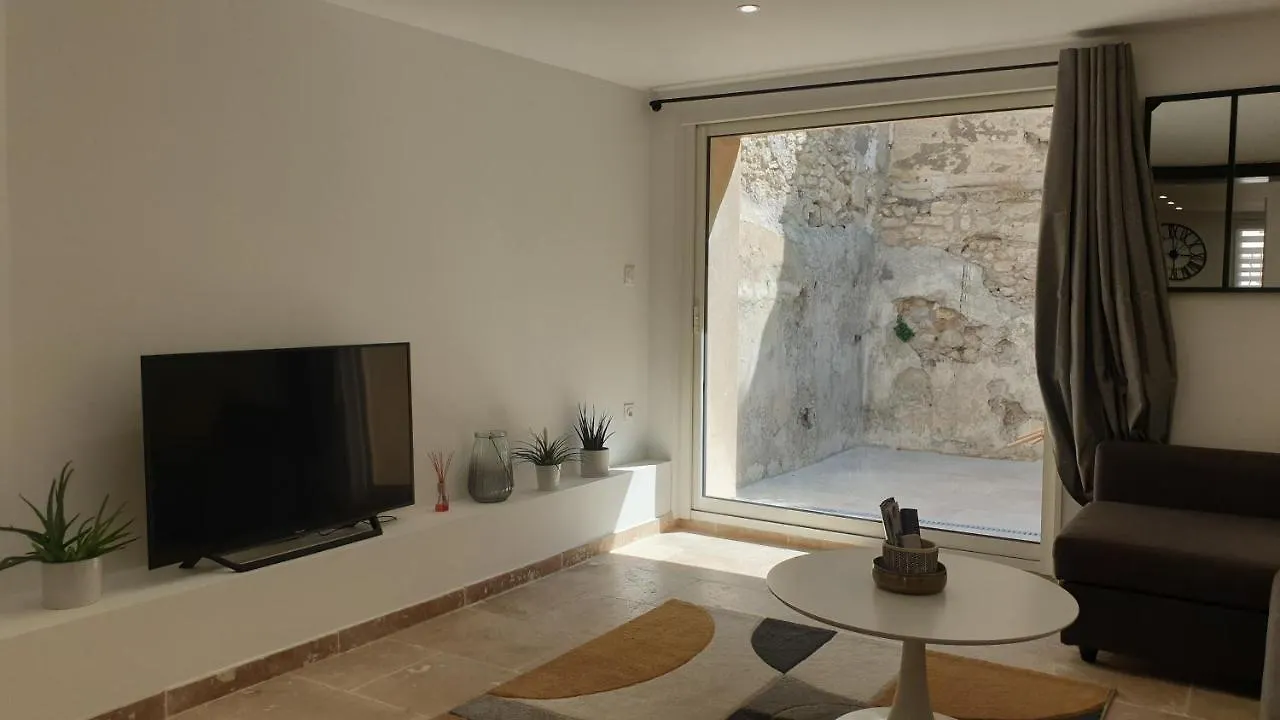 Superbe Maison 68M2 Avec Cour -Hypercentre Avignon
