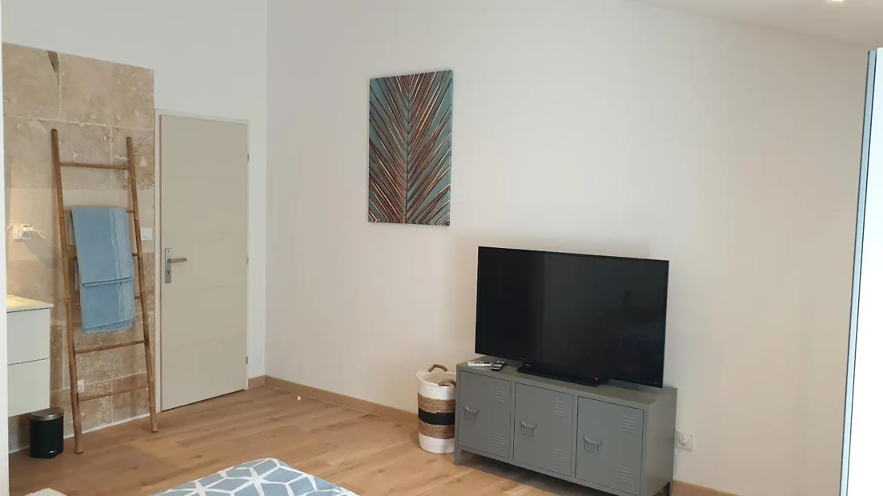 Superbe Maison 68M2 Avec Cour -Hypercentre Avignon Apartment