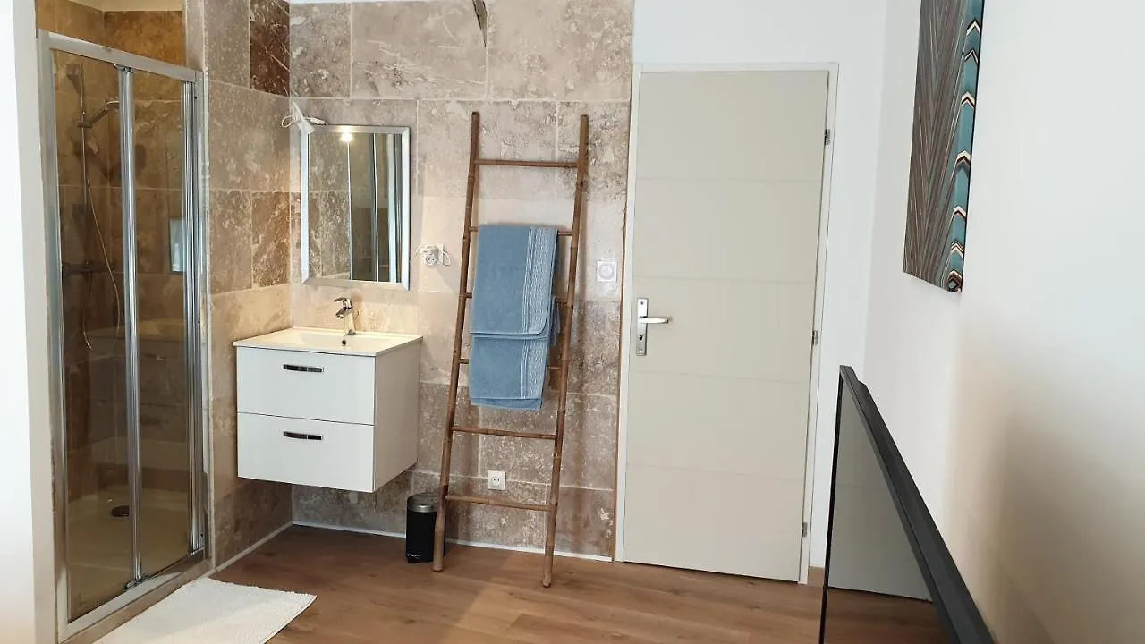 Superbe Maison 68M2 Avec Cour -Hypercentre Avignon France