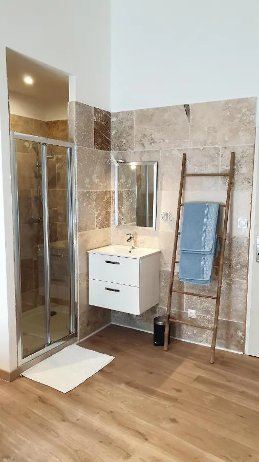 Superbe Maison 68M2 Avec Cour -Hypercentre Avignon Apartment